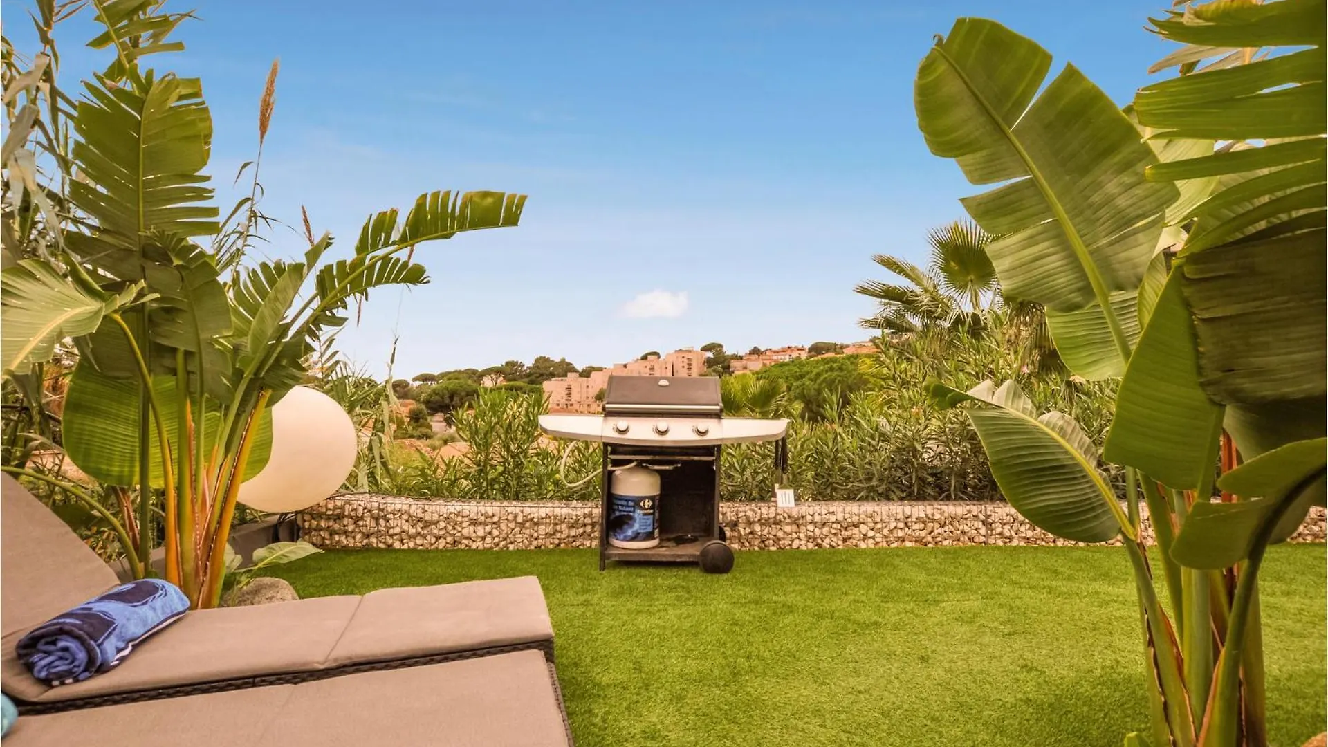 1 Bedroom Lovely Home In Cavalaire-Sur-Mer 0*,  Frankrig