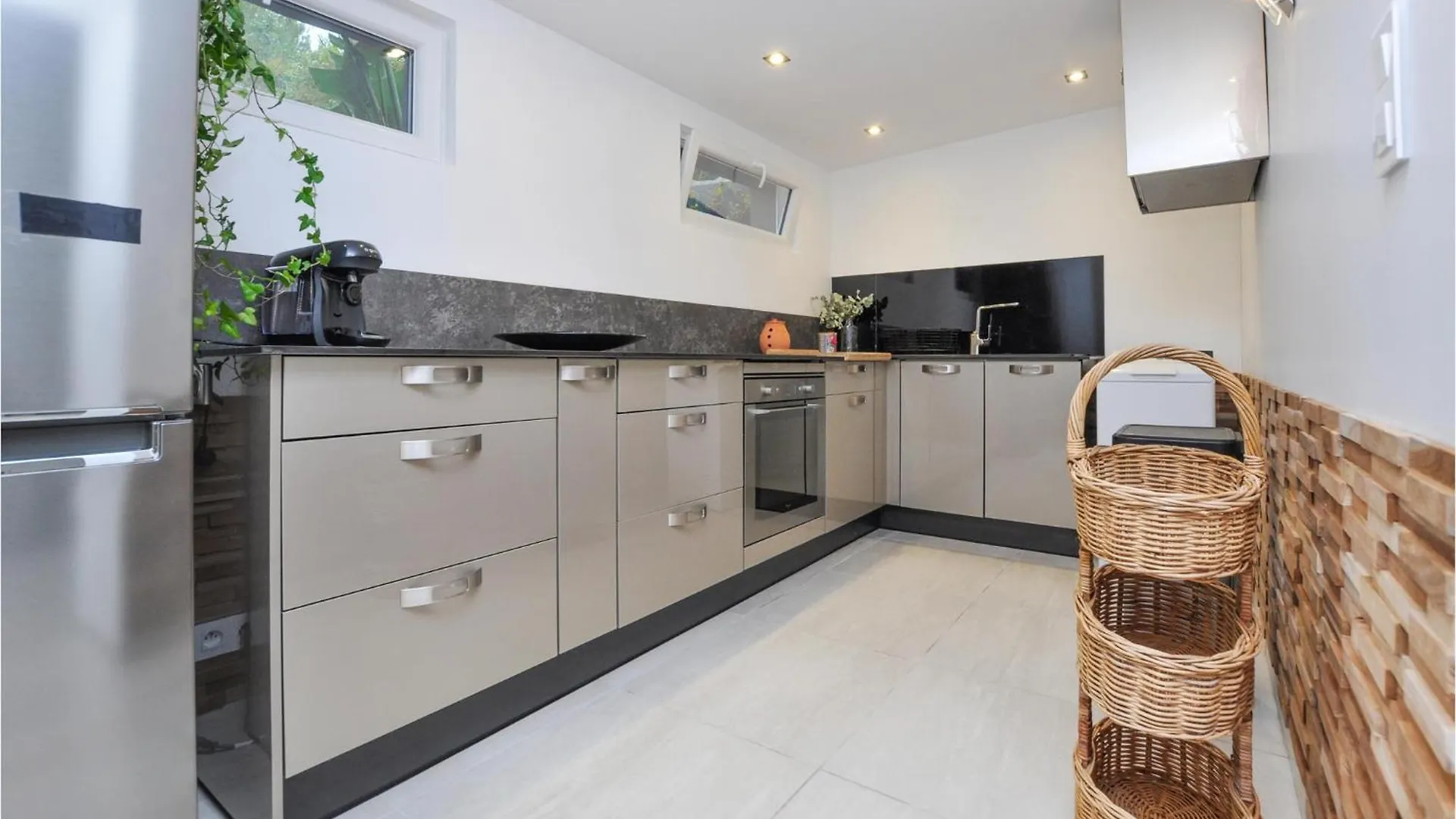 1 Bedroom Lovely Home In Cavalaire-Sur-Mer